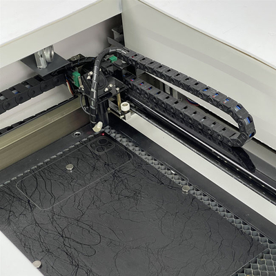 เครื่องป้องกันหน้าจอมือถือเครื่องตัดเลเซอร์สติกเกอร์นิรภัย Die Cutter 9h 3d Daqin Mobile Protector